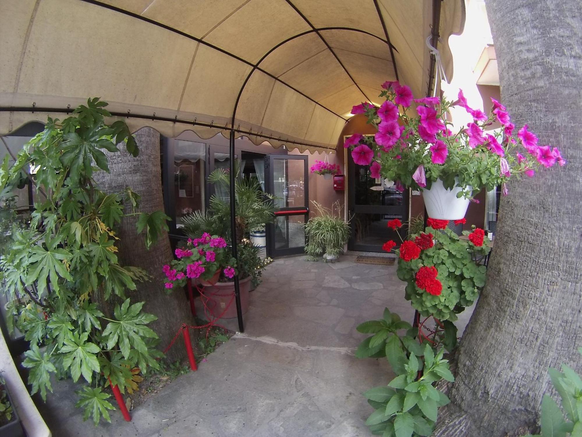 Hotel Jole Marina dʼMarina dʼAndora Extérieur photo
