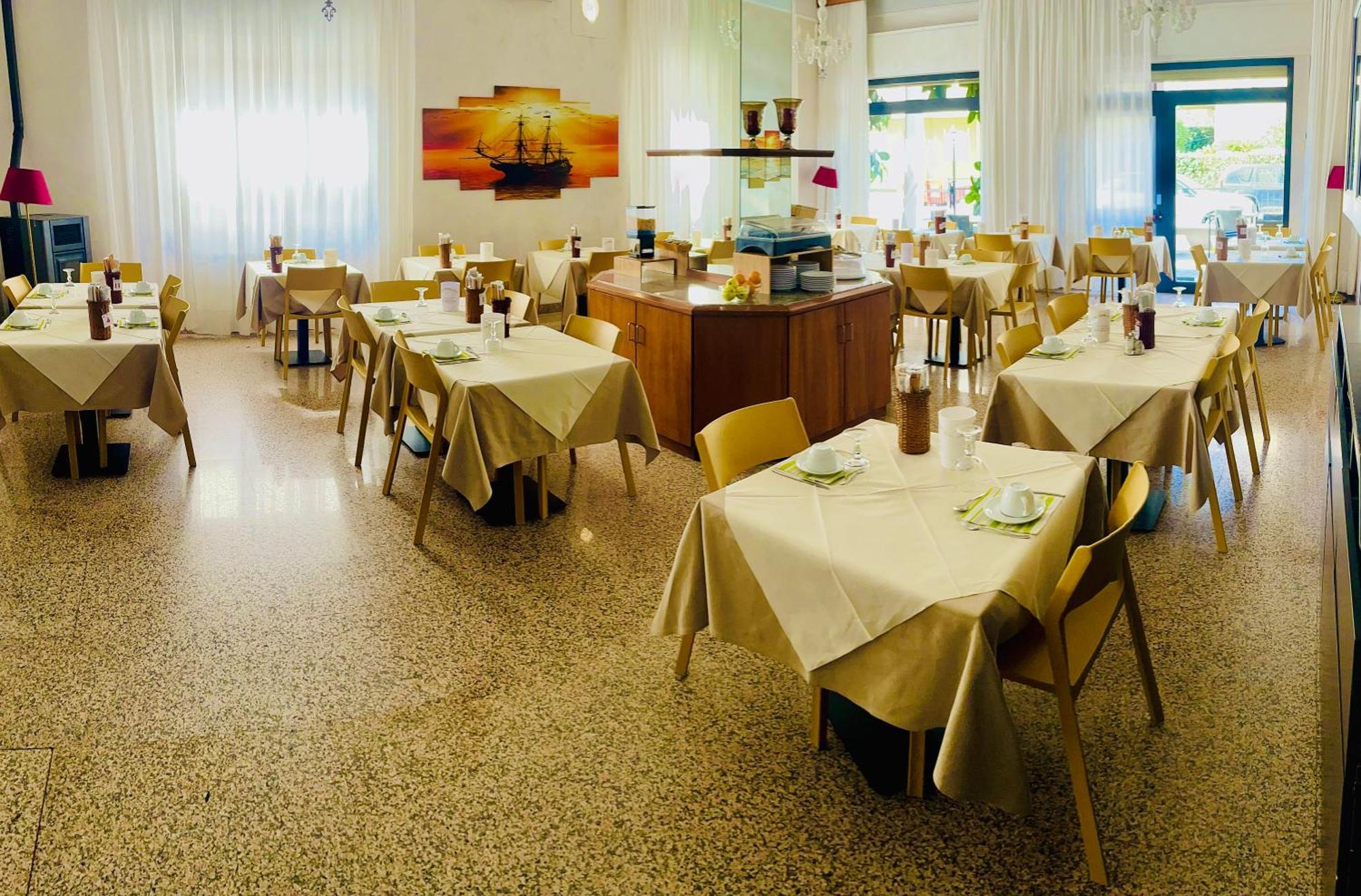 Hotel Jole Marina dʼMarina dʼAndora Extérieur photo